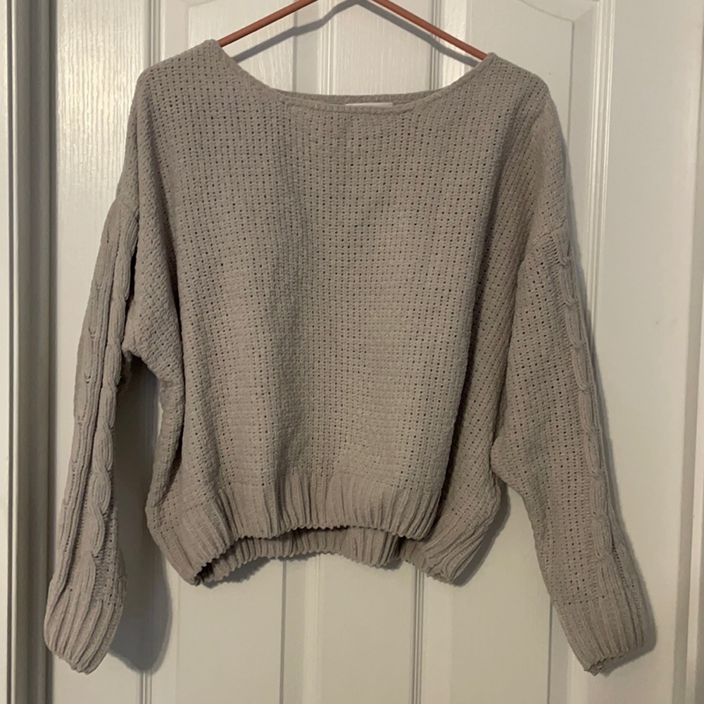 Vestique Gray Sweater